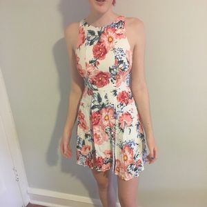 BLOOMINGDALES floral dress